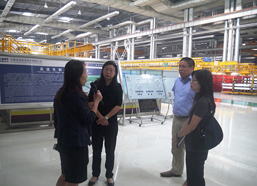 驻京办主任傅小慧一行考察长春轨道客车股份有限公司