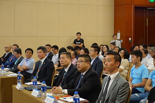 2017_天津市商务委员会主任张爱国、天津市人民政港澳办公室副主任赵剑岭及中国香港(地区)商会-天津会长杨亮贤出席座谈会 天津市商务委员会主任张爱国、天津市人民政港澳办公室副主任赵剑岭及中国香港(地区)商会-天津会长杨亮贤出席座谈会