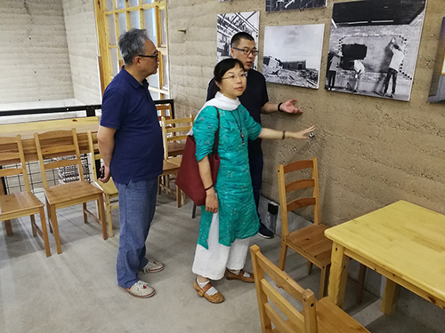 駐京辦考察甘肅省馬岔村無止橋夯土建築示範項目2