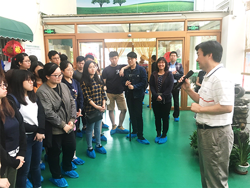 驻辽宁联络处接待中国当代历史之旅青年团2