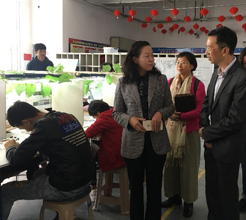 驻京办主任到访新疆8