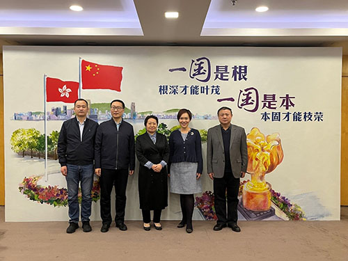 駐京辦署理副主任與北京市西城區外事辦公室主任呂世及會面2