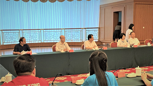 驻天津联络处出席香港青年实习交流团总结座谈会1