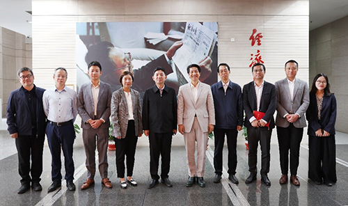 駐京辦主任訪問經濟日報社3