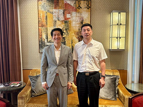 驻京办主任与内蒙古港澳办主任庞辉会面1