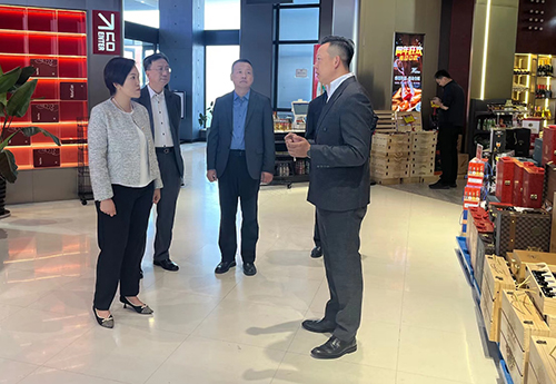 驻京办助理主任访问辽宁省沈阳市3