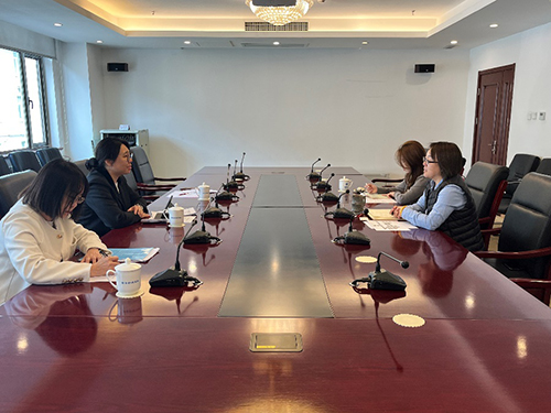 駐京辦助理主任與商務部國際貿易經濟合作研究院台港澳所所長曹晉麗會面1