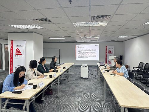 驻京办助理主任与中国香港地区商会及中国酒业协会会面1