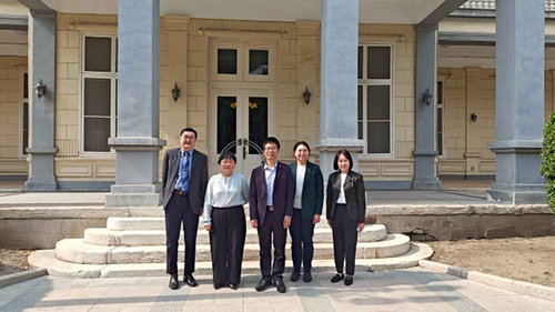 驻京办副主任与中国国际问题研究院会面1