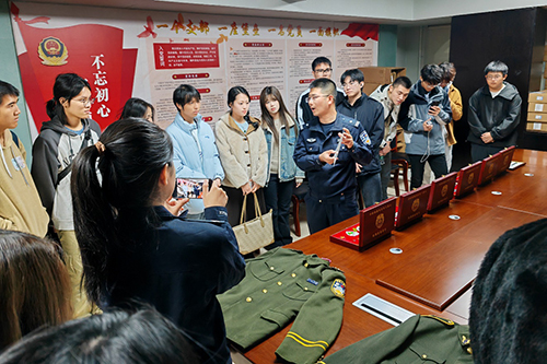 駐天津聯絡處與天津市商務局和天津商務職業學院會面_4 駐天津聯絡處與天津市商務局和天津商務職業學院會面4