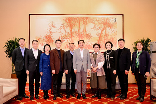 駐京辦主任出席新編粵劇《大鼻子情聖》在京演出3