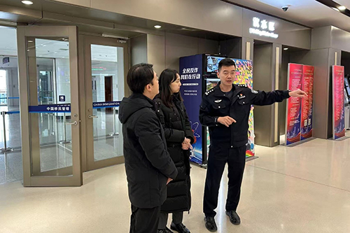 驻京办入境事务组和驻天津联络处到访天津市公安局出入境管理总队案件支队1