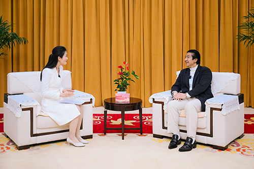 驻京办主任出席「火焰山下 狮子山下 — 香港和吐鲁番在一起」音乐会2