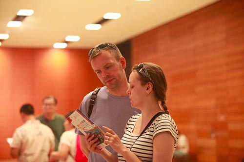 海内存知己，天涯若比邻！二十周年成就展上国际友人祝福香港1