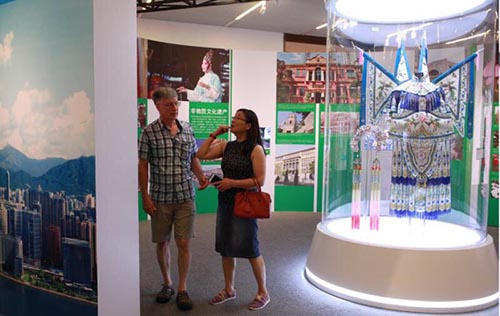 海内存知己，天涯若比邻！二十周年成就展上国际友人祝福香港7