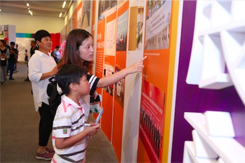 香港回归祖国二十周年成就展——不要错过暑假给孩子最好的教育4