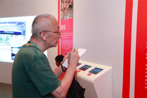 之何止20年，每一位见证香港历史的人都有一段与香港的故事1