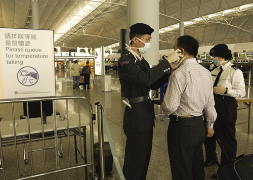 非典抗疫期間香港出入境管制站監測旅客體溫