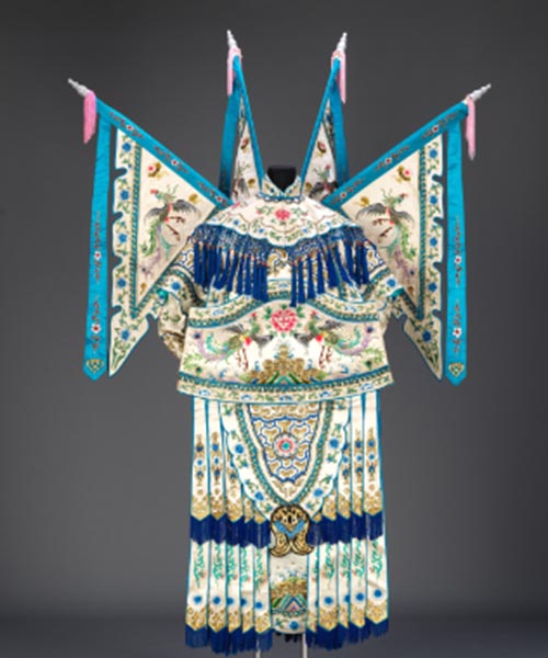 粤剧名伶吴君丽_戏服